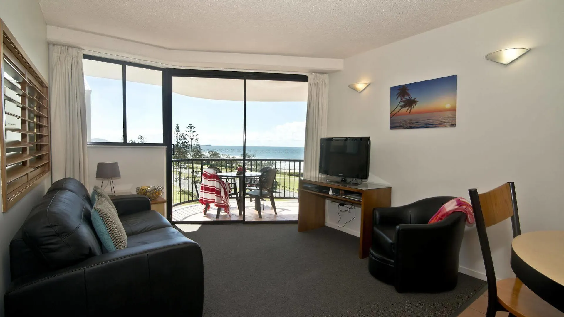 Ocean Boulevard Alexandra Headland